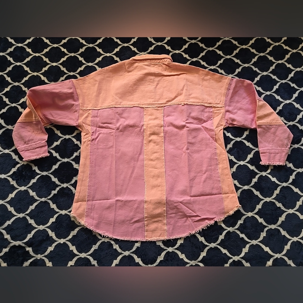 Small Oversized Patch Work Color Block Shacket - Picture 2 of 9
